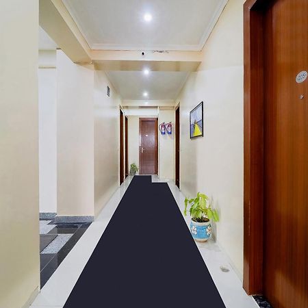 Treebo Rejoice 52 - 3Km From Huda City Metro Station Badshahpur Εξωτερικό φωτογραφία
