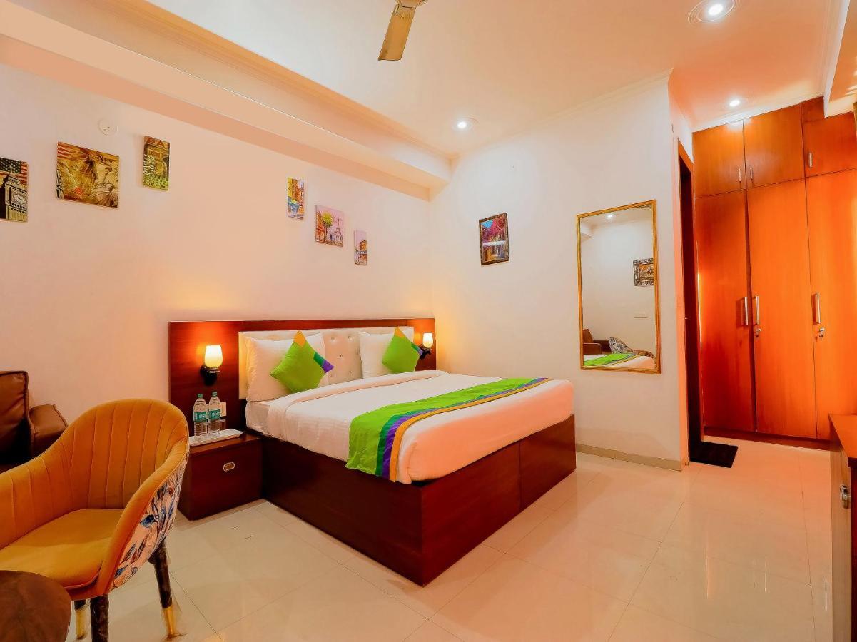 Treebo Rejoice 52 - 3Km From Huda City Metro Station Badshahpur Εξωτερικό φωτογραφία