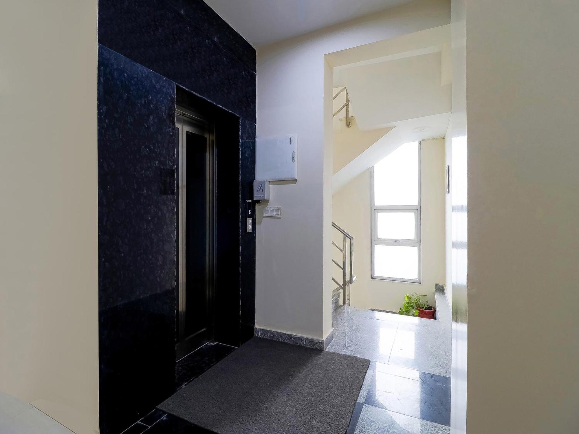 Treebo Rejoice 52 - 3Km From Huda City Metro Station Badshahpur Εξωτερικό φωτογραφία