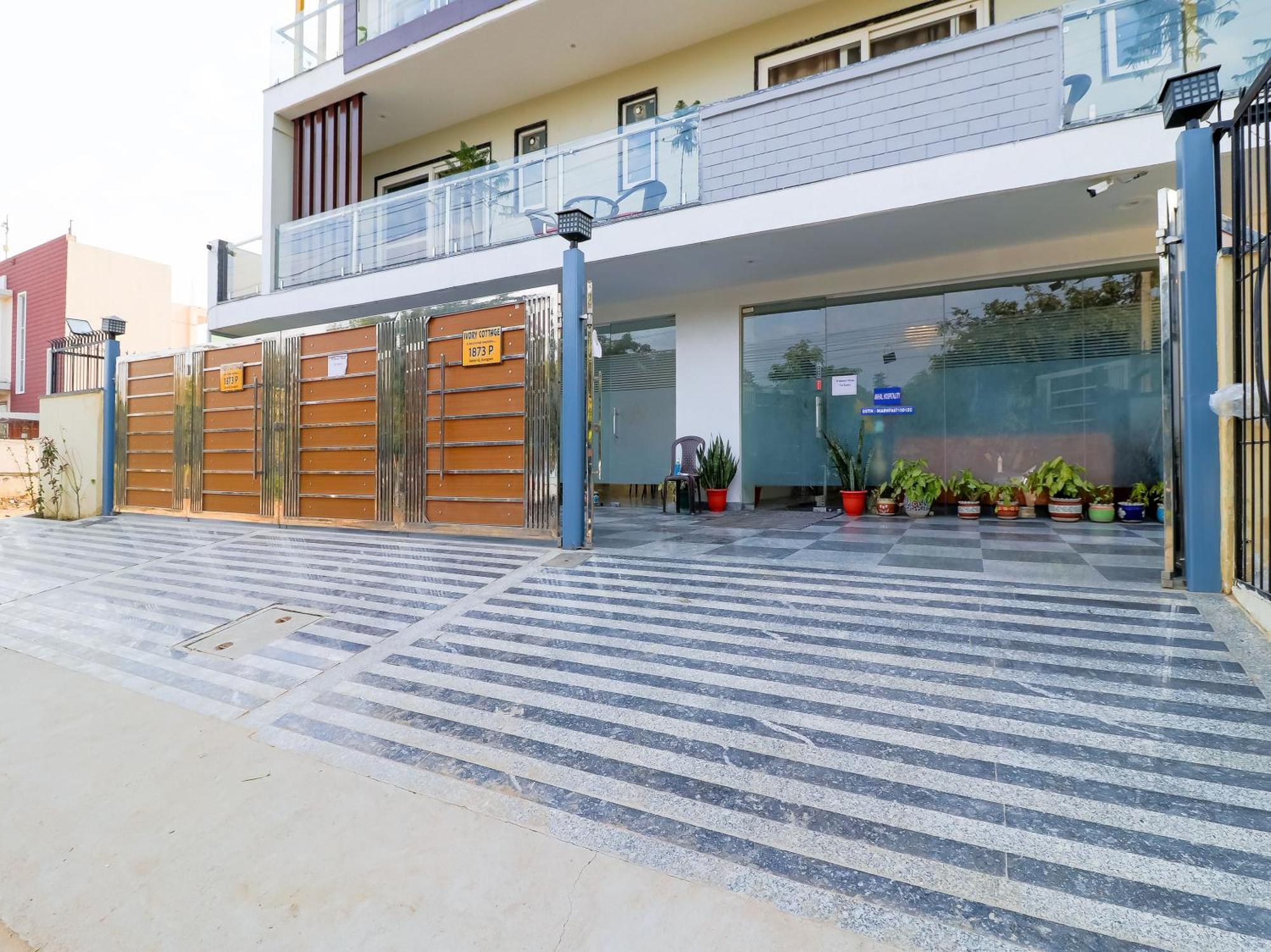 Treebo Rejoice 52 - 3Km From Huda City Metro Station Badshahpur Εξωτερικό φωτογραφία