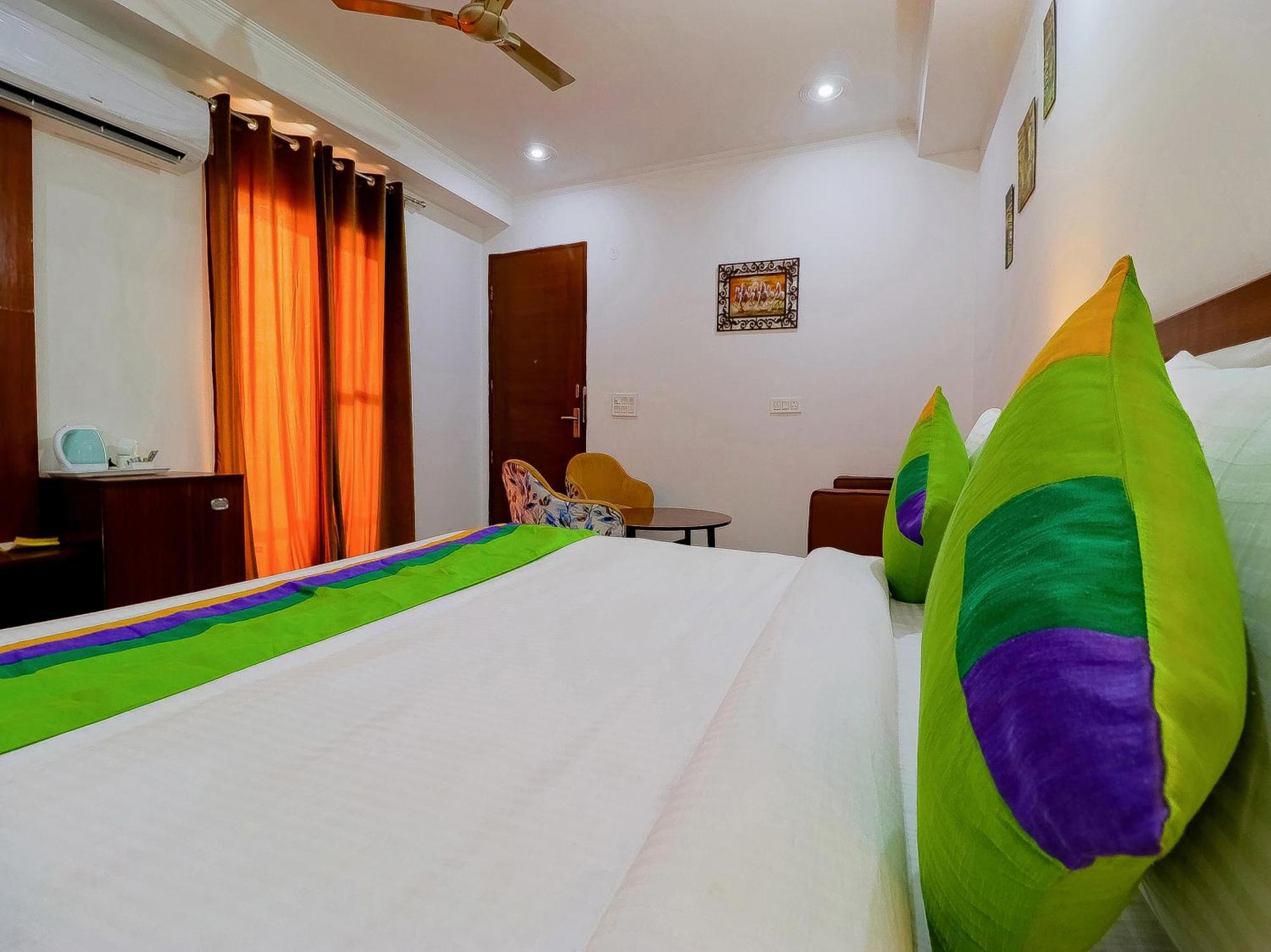 Treebo Rejoice 52 - 3Km From Huda City Metro Station Badshahpur Εξωτερικό φωτογραφία