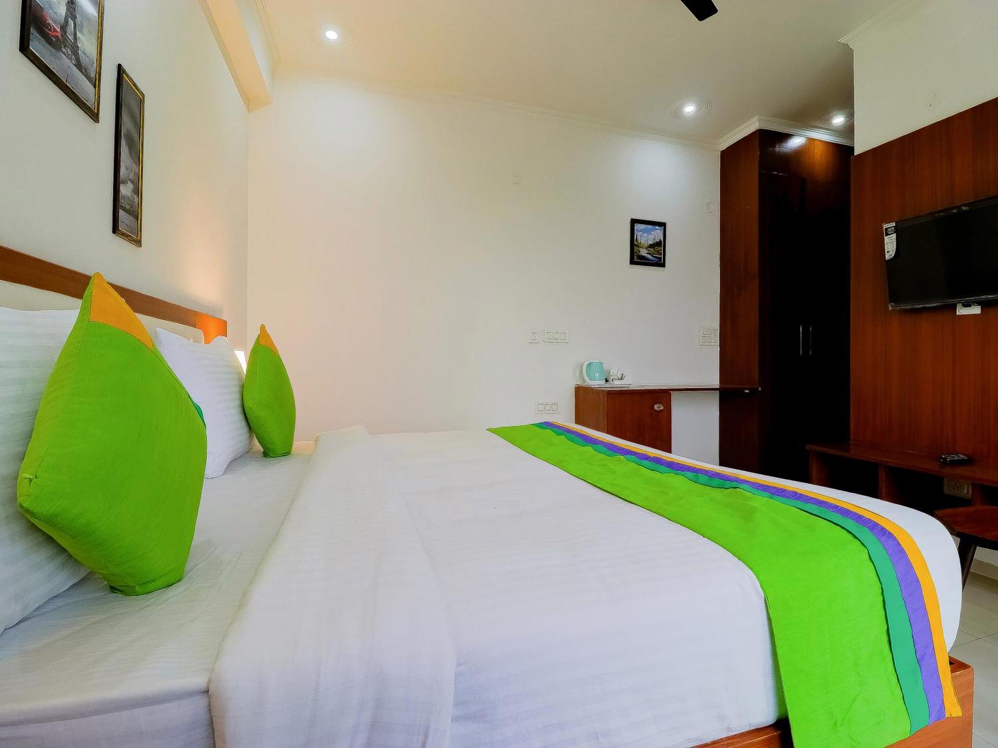 Treebo Rejoice 52 - 3Km From Huda City Metro Station Badshahpur Εξωτερικό φωτογραφία