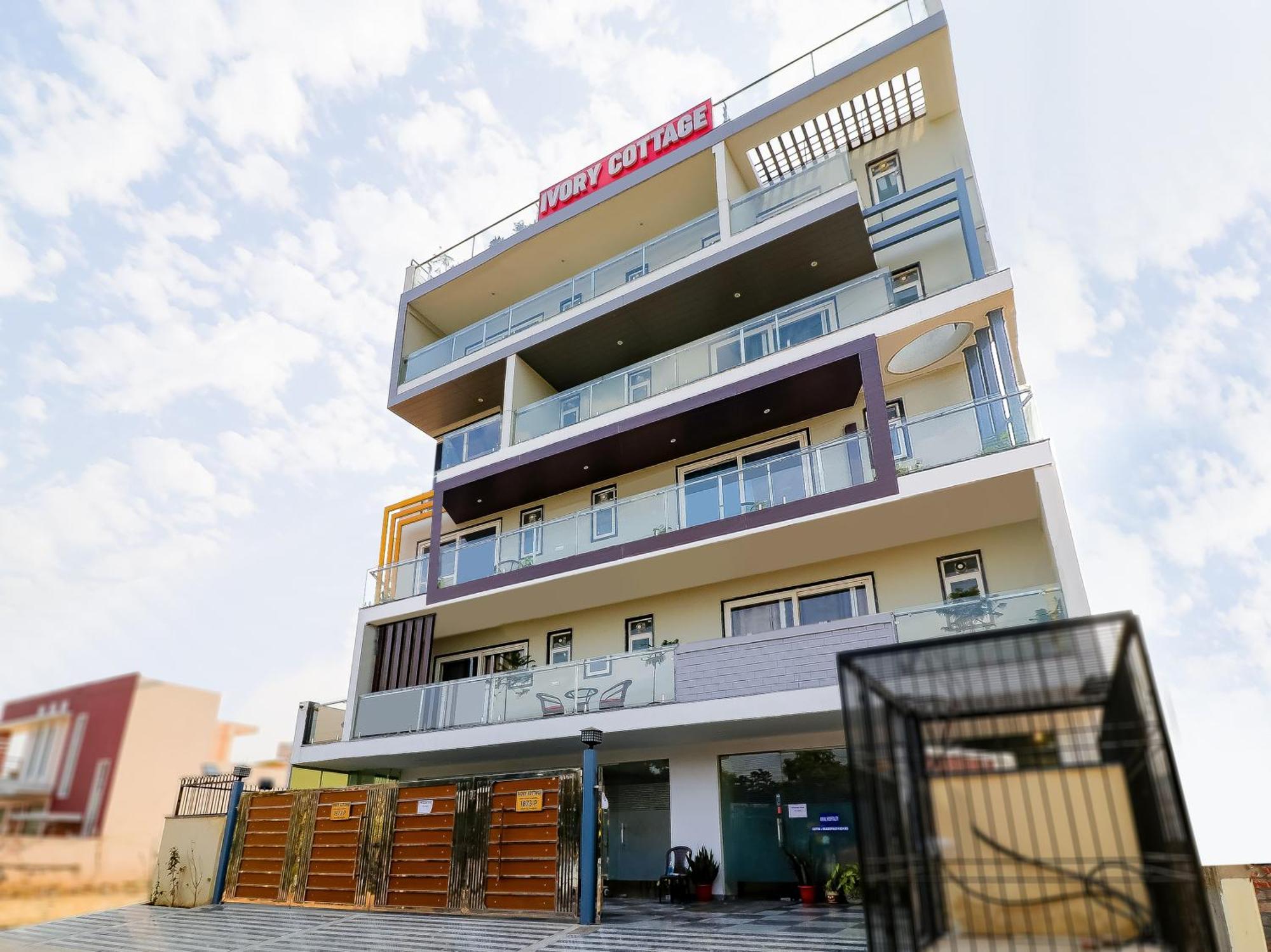 Treebo Rejoice 52 - 3Km From Huda City Metro Station Badshahpur Εξωτερικό φωτογραφία