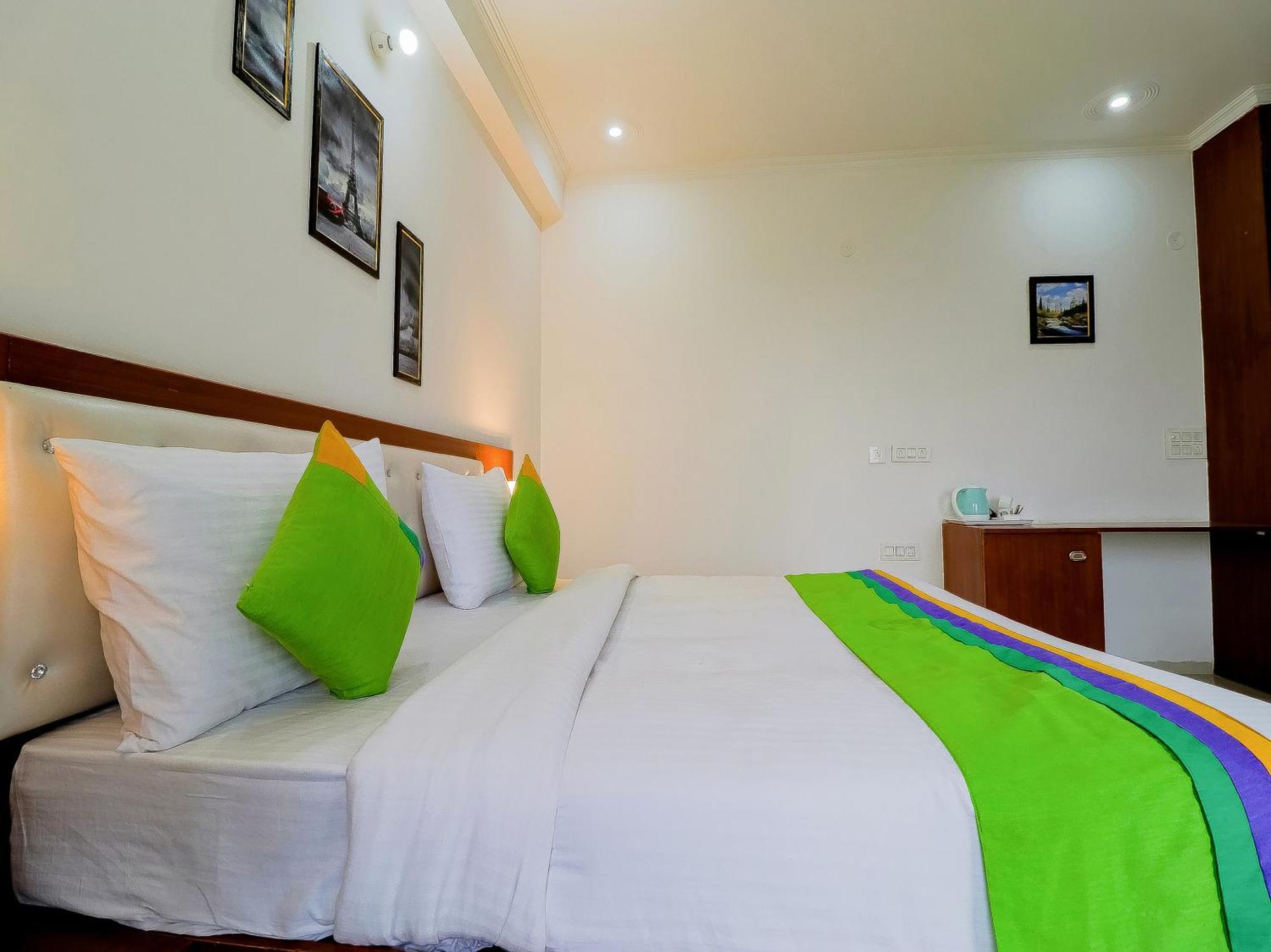 Treebo Rejoice 52 - 3Km From Huda City Metro Station Badshahpur Εξωτερικό φωτογραφία