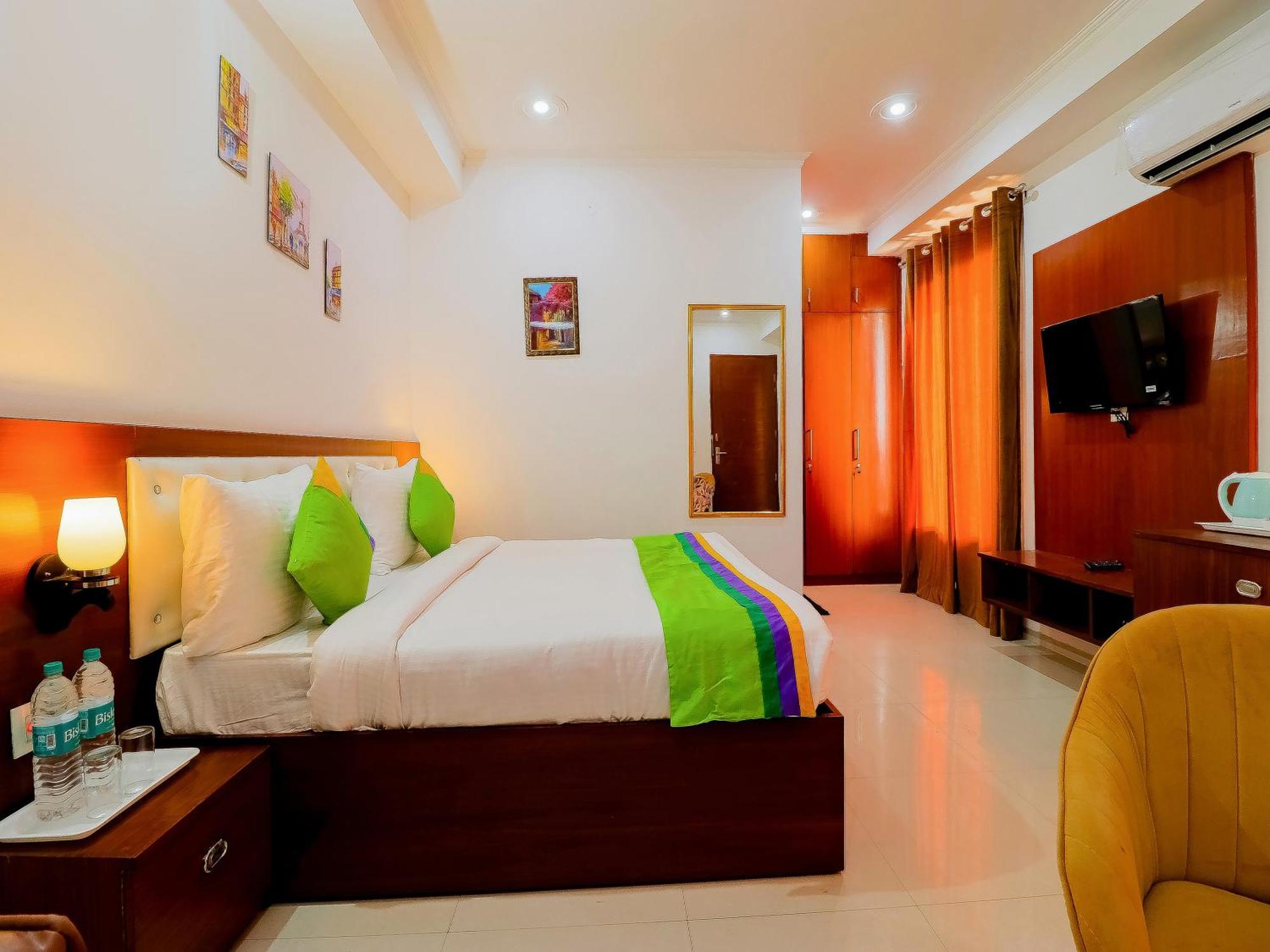 Treebo Rejoice 52 - 3Km From Huda City Metro Station Badshahpur Εξωτερικό φωτογραφία