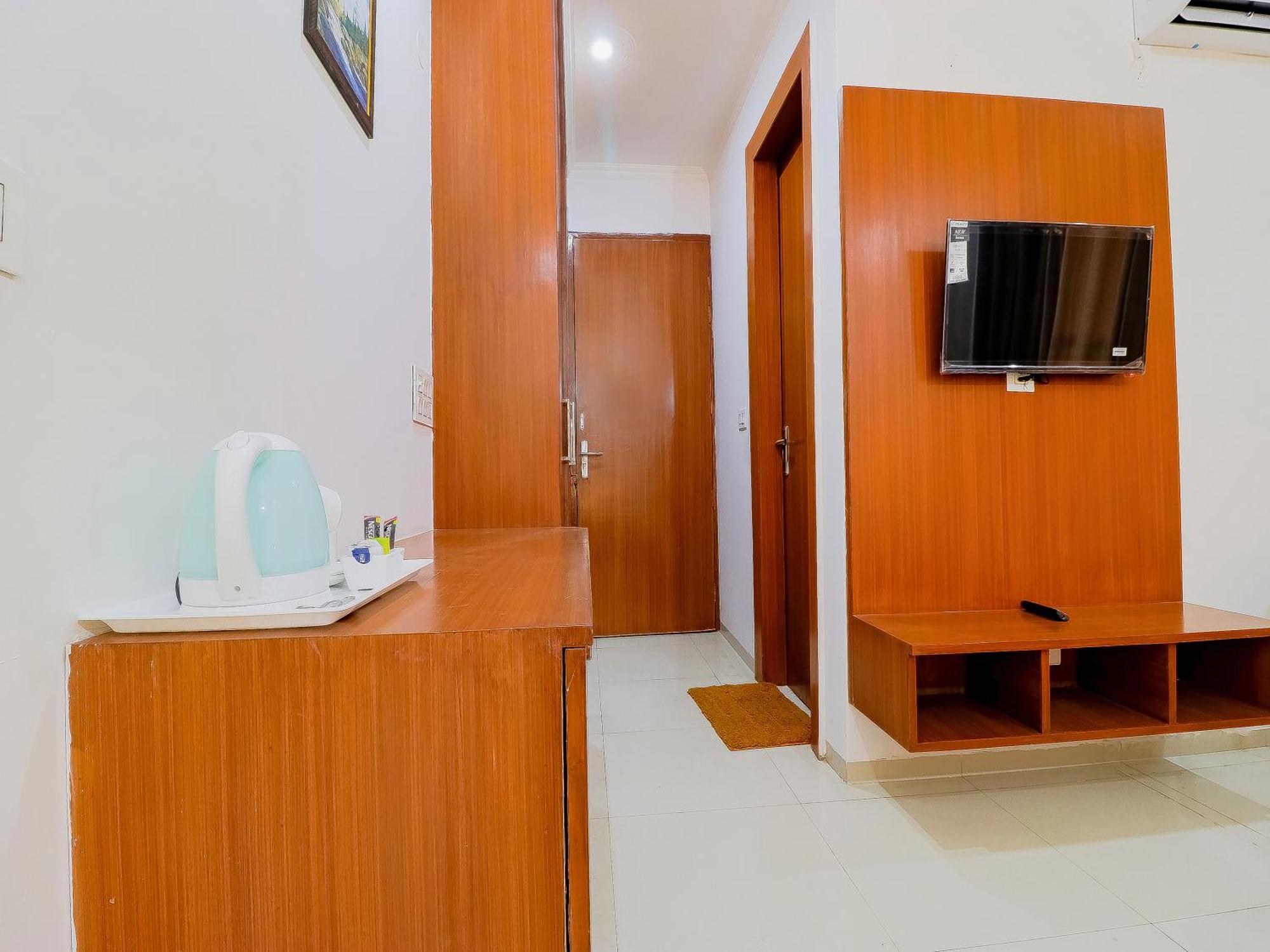 Treebo Rejoice 52 - 3Km From Huda City Metro Station Badshahpur Εξωτερικό φωτογραφία