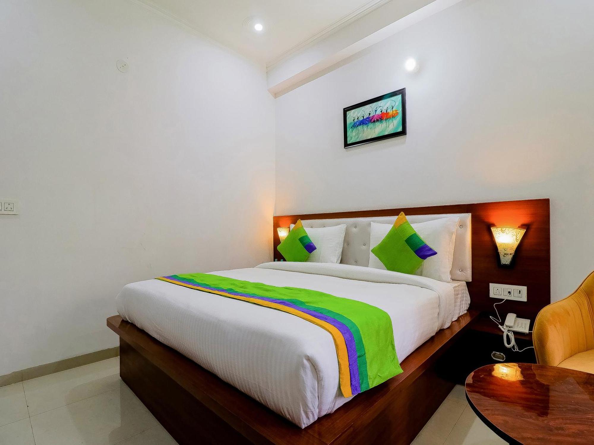 Treebo Rejoice 52 - 3Km From Huda City Metro Station Badshahpur Εξωτερικό φωτογραφία