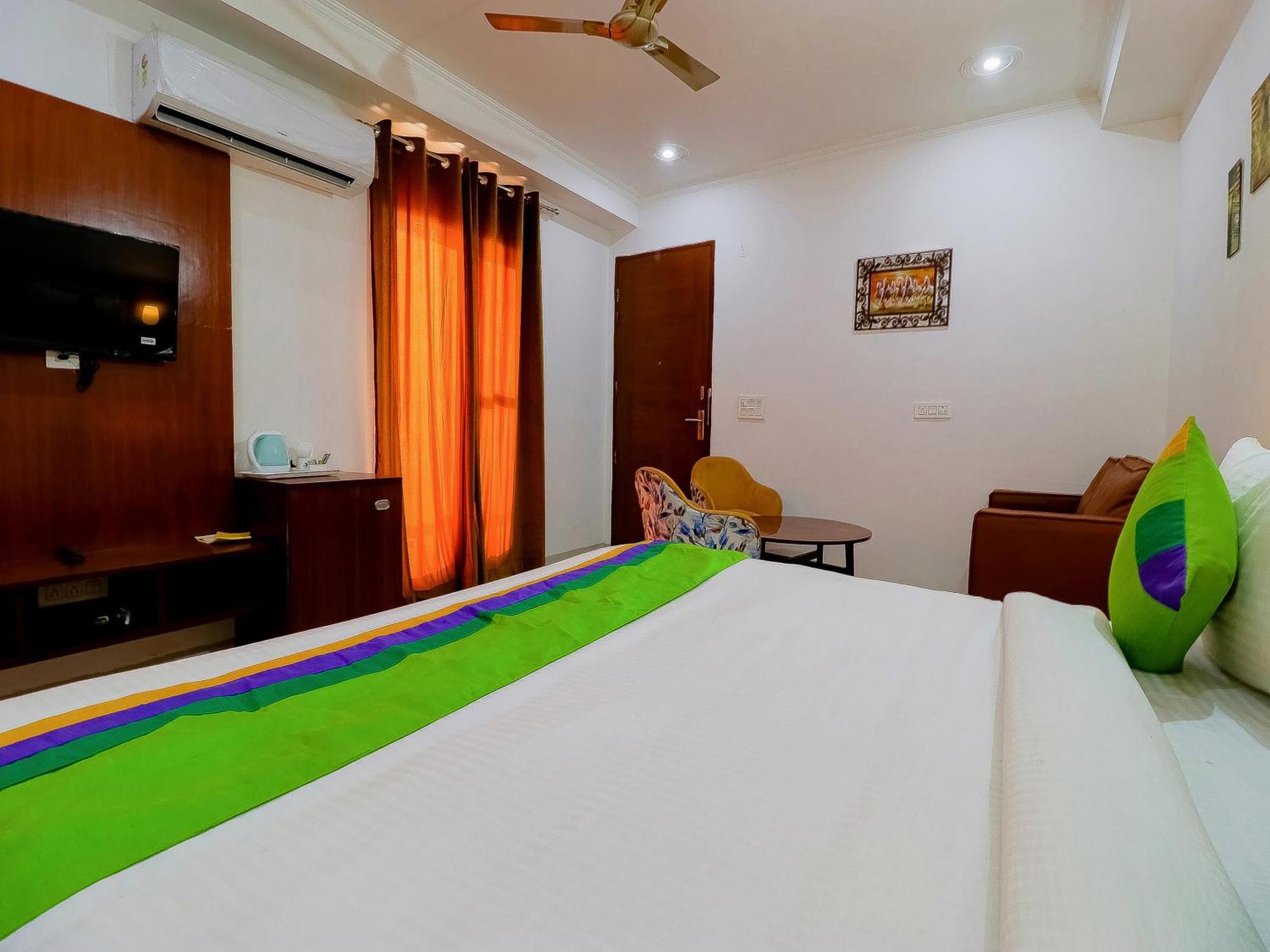 Treebo Rejoice 52 - 3Km From Huda City Metro Station Badshahpur Εξωτερικό φωτογραφία
